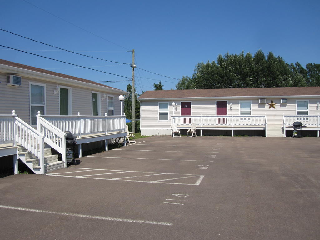 Gaudet Motel Шедиак Екстериор снимка